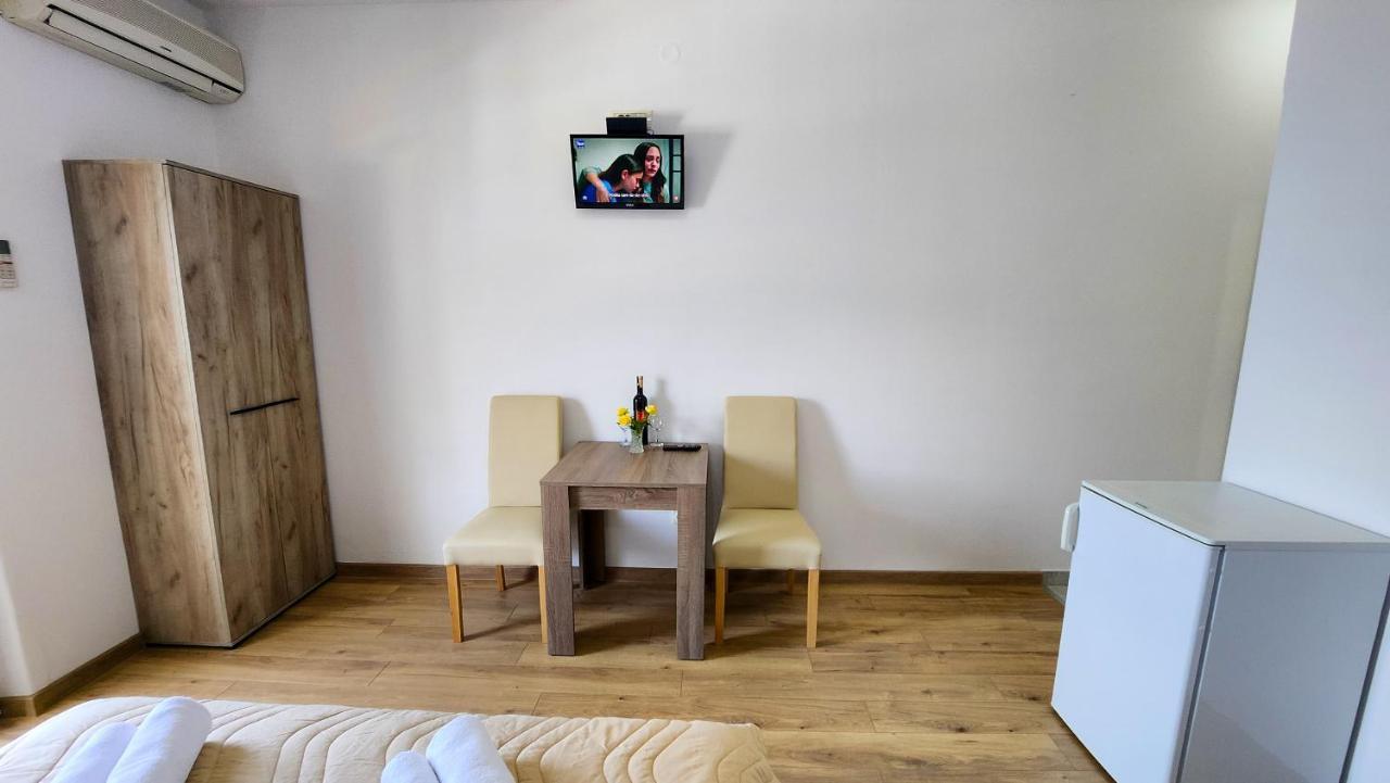Apartments Maxi Katic تْشيرسيك نوفي المظهر الخارجي الصورة