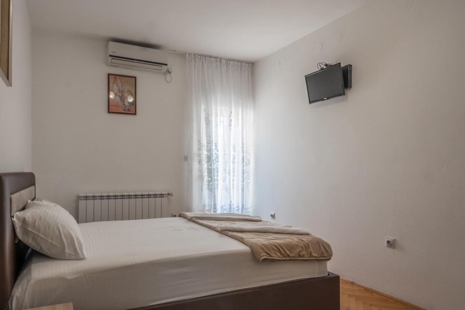 Apartments Maxi Katic تْشيرسيك نوفي الغرفة الصورة